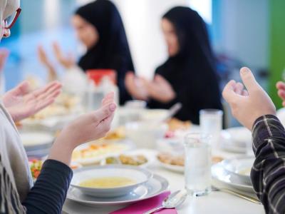 برگزاری کارگاه عملی اصول میزبانی، پذیرایی و تشریفات (ویژه ماه مبارک رمضان و عید نوروز)